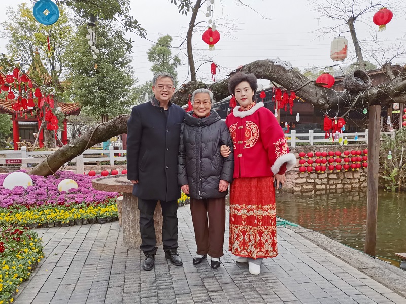 巾帼传古?同心绽芳?民革株洲市委会举办三·八国际劳动妇女节传统文化主题活动 (6).jpg