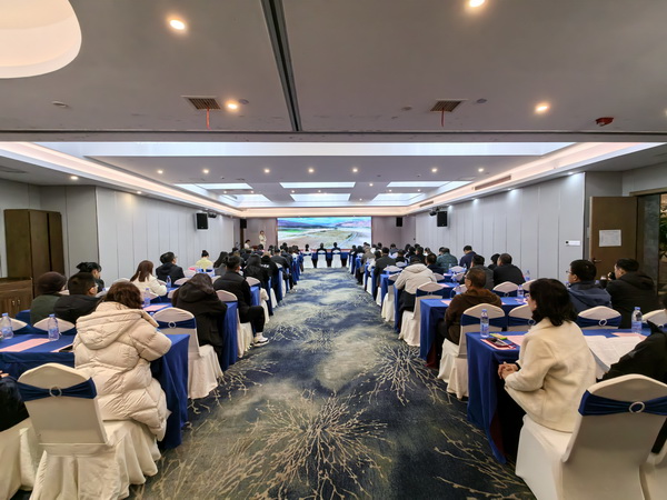 书香赋能 履职担当 民革株洲市委会举办“制造名城读书会”主题读书活�?(5).jpg