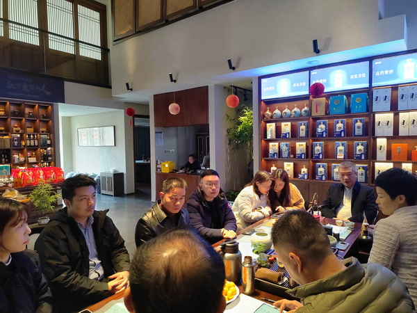 株洲民革法制工作委员会召开专题研讨�?聚焦无人驾驶汽车事故法律问题 (1).jpg