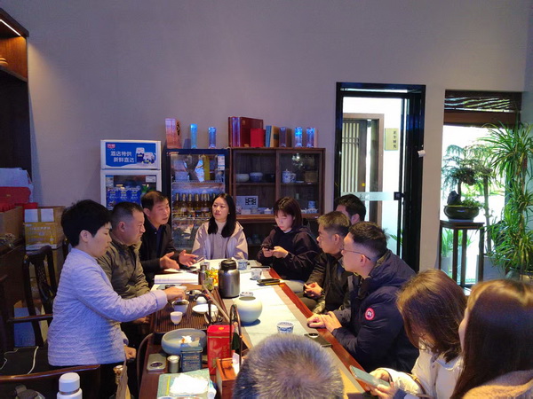 株洲民革法制工作委员会召开专题研讨�?聚焦无人驾驶汽车事故法律问题 (2).jpg