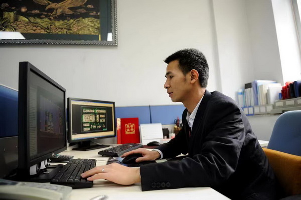 【我们的履职答卷·2025⑦】轨道交通绘新卷 参政履职显担当：刘大同志履职实践 (3).jpg