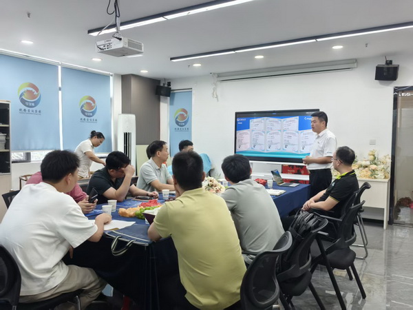 民革株洲市委会开展中小企业数字化改造专题调研助力产业转型升�?(1).jpg