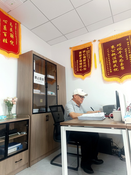 【收看庆祝中国共产党成立105周年大会心得体会】：丁冰——致那群平凡者的赞歌 (1) (1).jpg