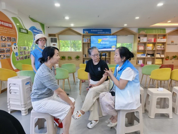 点亮心光·放飞梦想 株洲民革“博爱讲师团”助力小记者解锁开学第一�?(1).jpg